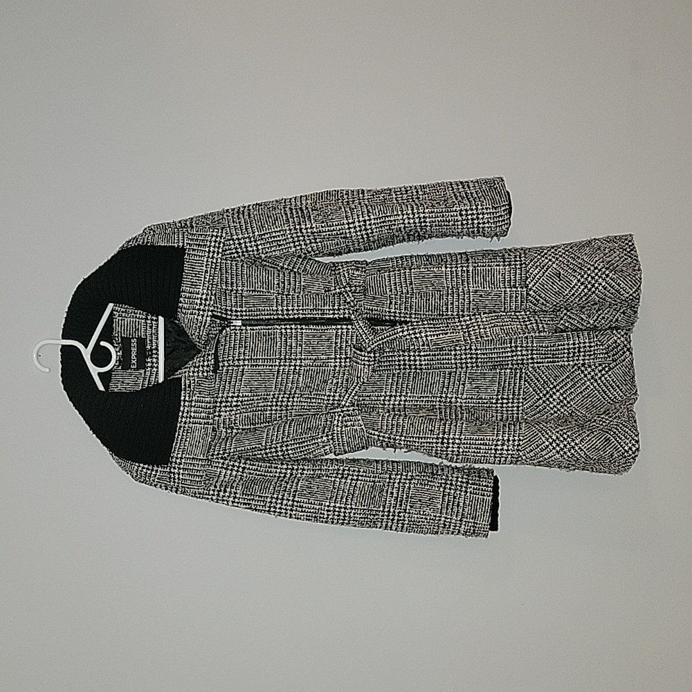 Express Jacket - Picture 2 of 8